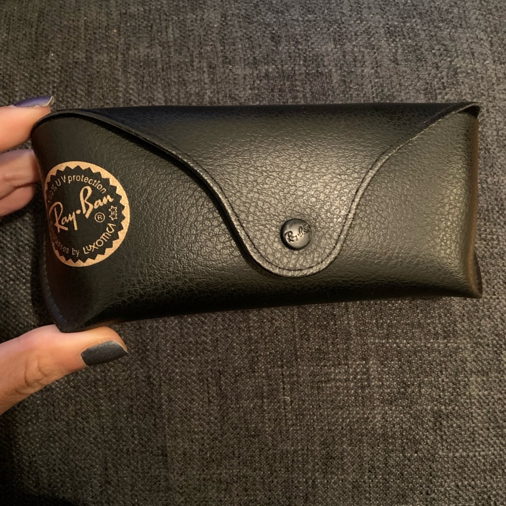 RAY-BAN GLASSES CASE
